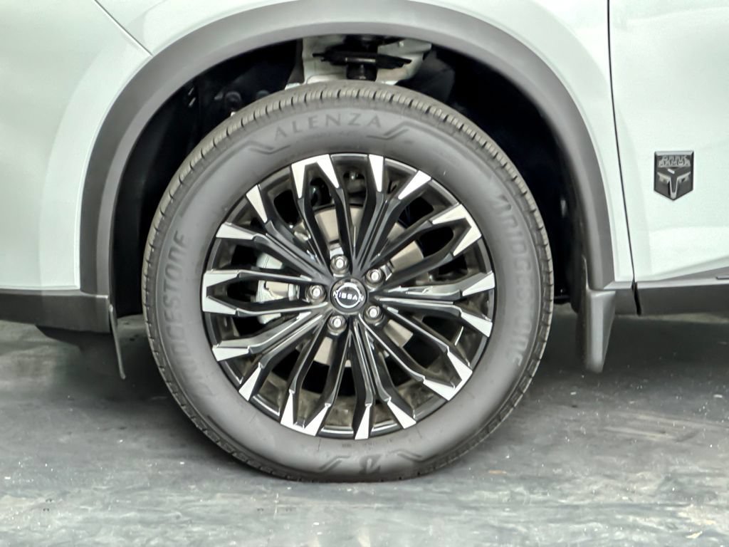 Used 2026 Nissan Rogue Dark Armor FWD image 24