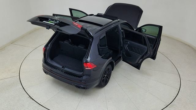 Used 2022 Volkswagen Tiguan SE R-Line image 88