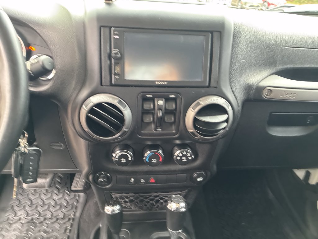 Used 2017 Jeep Wrangler Unlimited Sport w/ Quick Order Package 24S AWD/4WD image 19