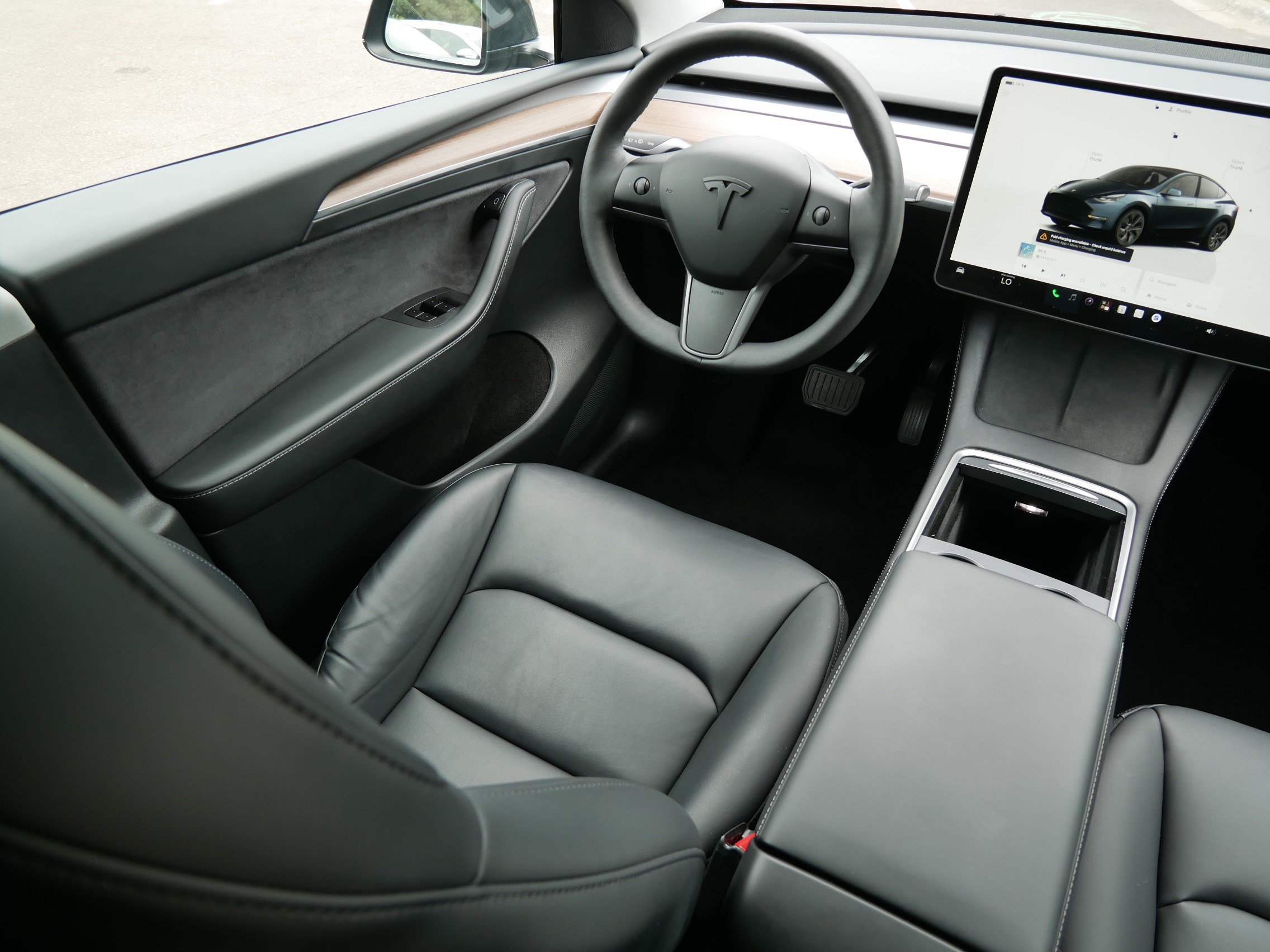 Used 2025 Tesla Model Y Long Range AWD/4WD image 9