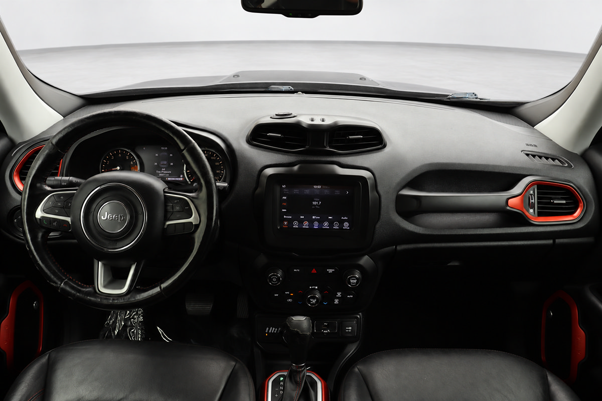 Used 2018 Jeep Renegade Trailhawk AWD/4WD image 19