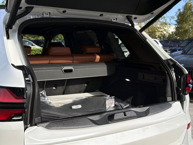 New 2026 BMW X5 xDrive40i w/ Executive Package AWD/4WD image 11