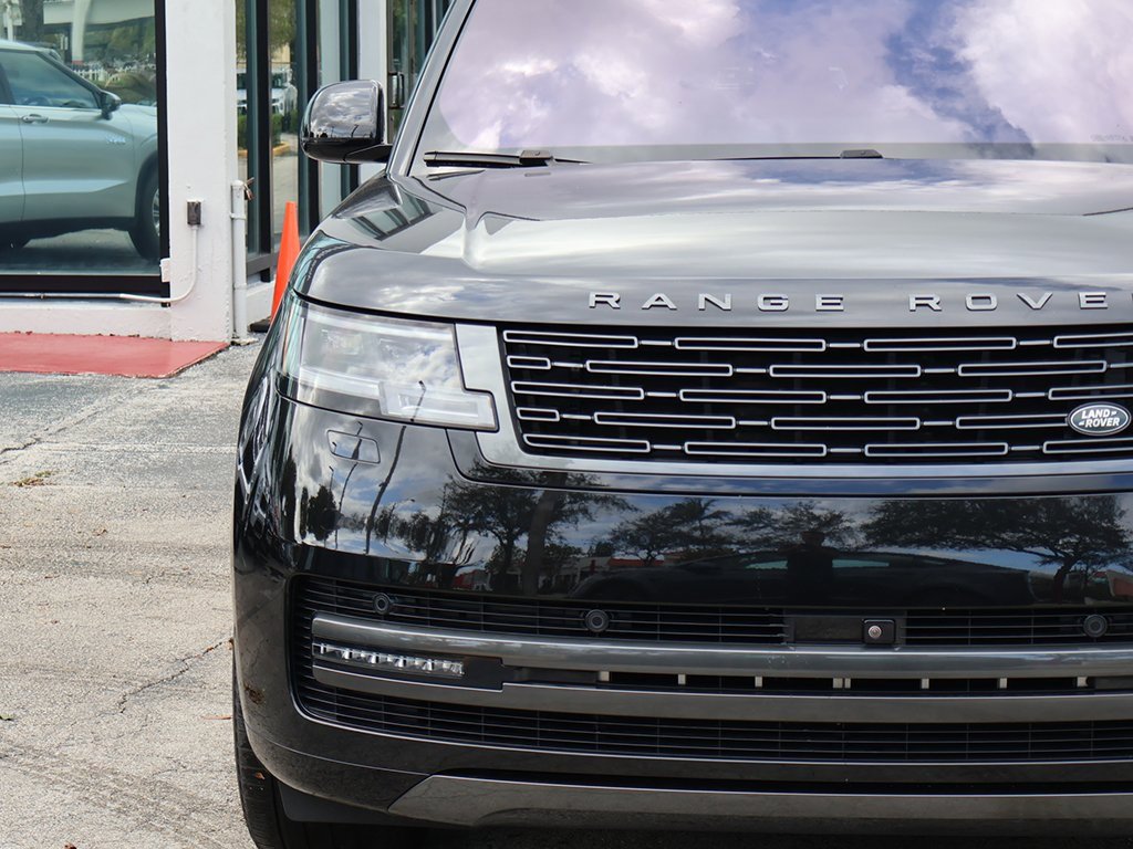 Used 2023 Land Rover Range Rover SE image 18