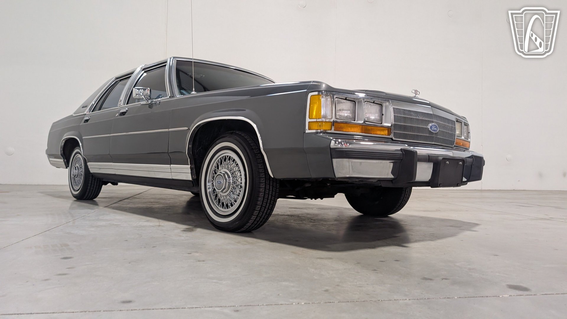 Used 1988 Ford LTD Crown Victoria RWD image 22