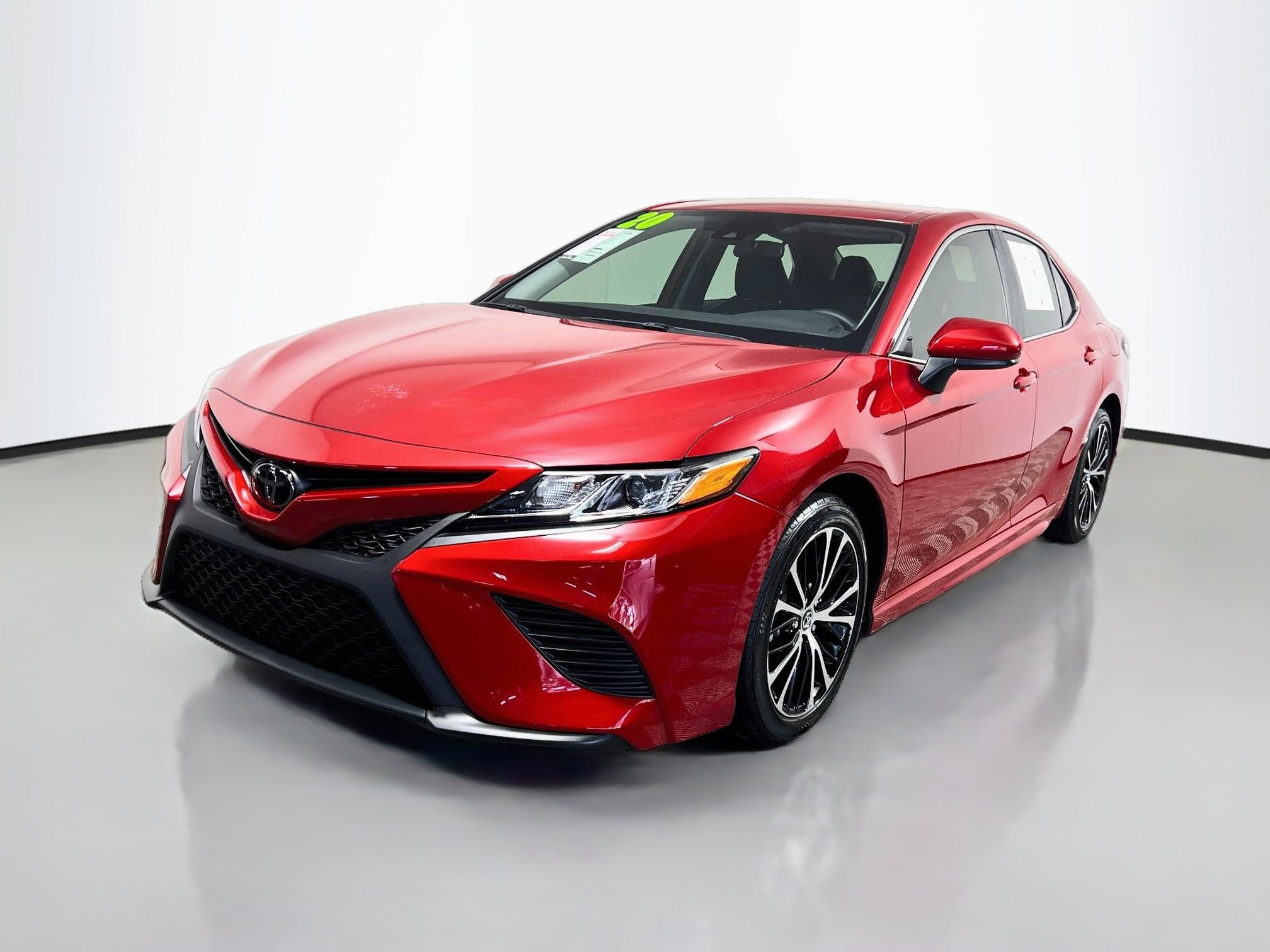 Used 2020 Toyota Camry SE FWD image 10