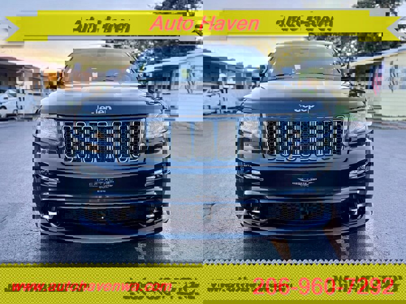 Used 2012 Jeep Grand Cherokee SRT8 w/ Luxury Group II image 3