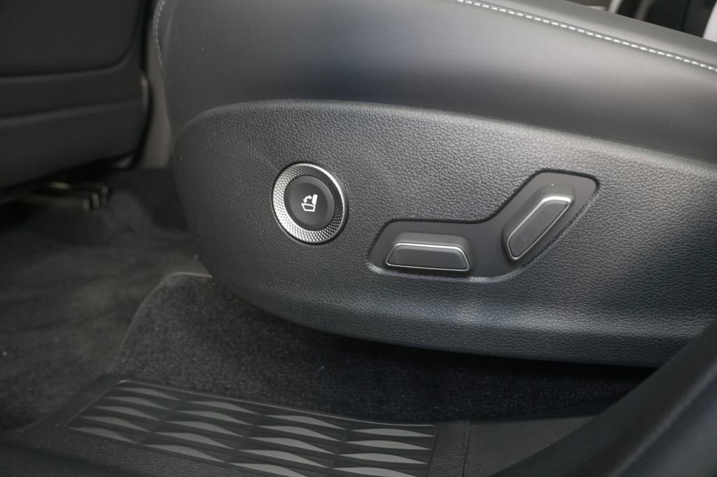 New 2025 Genesis GV80 3.5T e-SC image 35