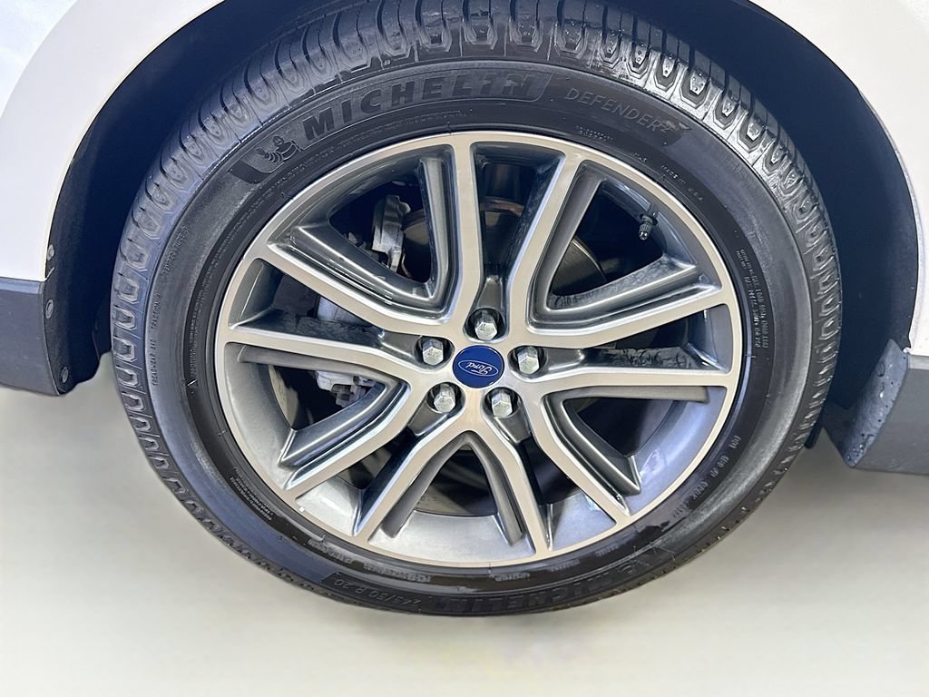 Used 2019 Ford Edge Titanium FWD image 40
