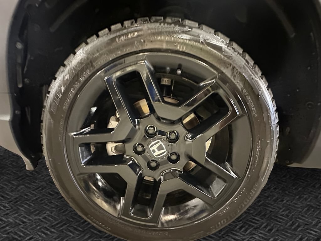 Used 2025 Honda Passport Black Edition image 12