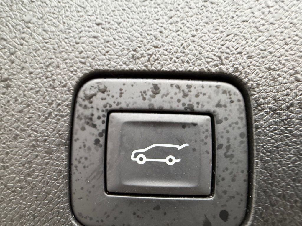 Certified 2023 Buick Encore GX Select w/ Sport Touring Package image 11