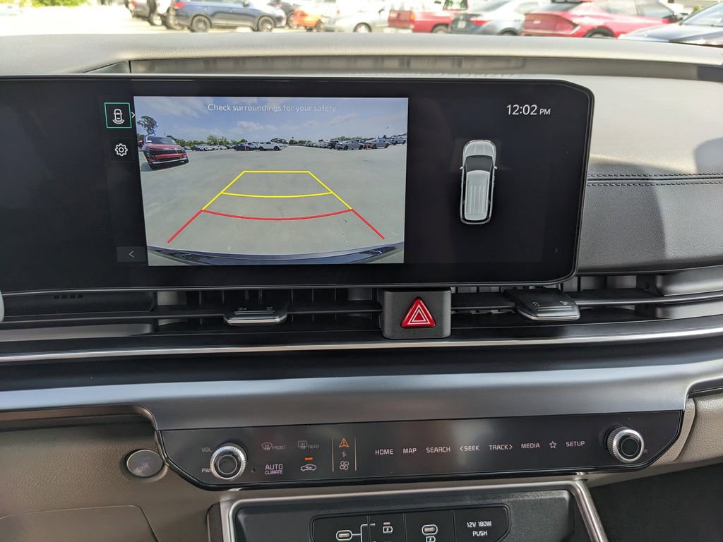 Certified 2026 Kia Carnival LX FWD image 25
