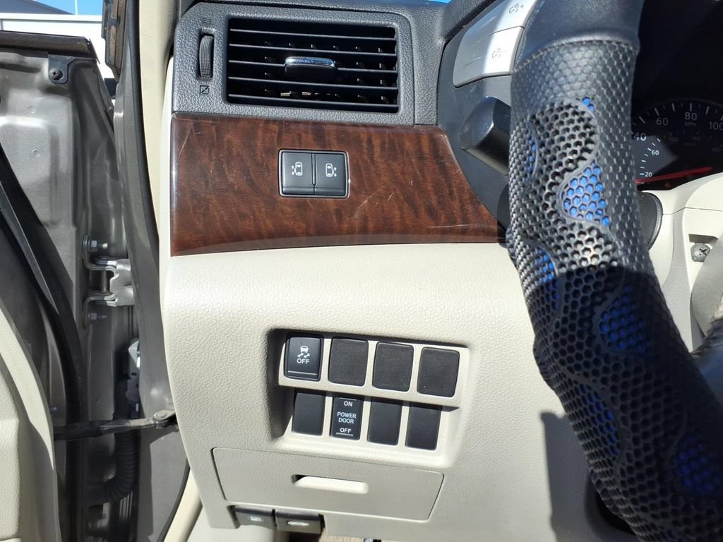 Used 2013 Nissan Quest SV FWD image 8