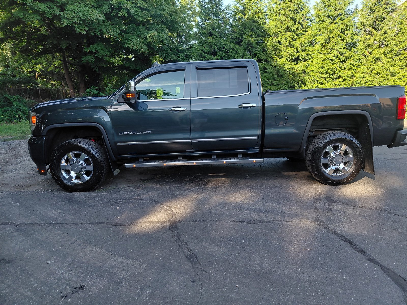 Used 2018 GMC Sierra 3500 Denali w/ Duramax Plus Package AWD/4WD image 31