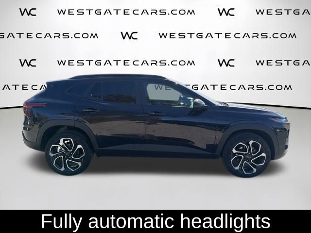 Used 2025 Chevrolet Trax RS image 5