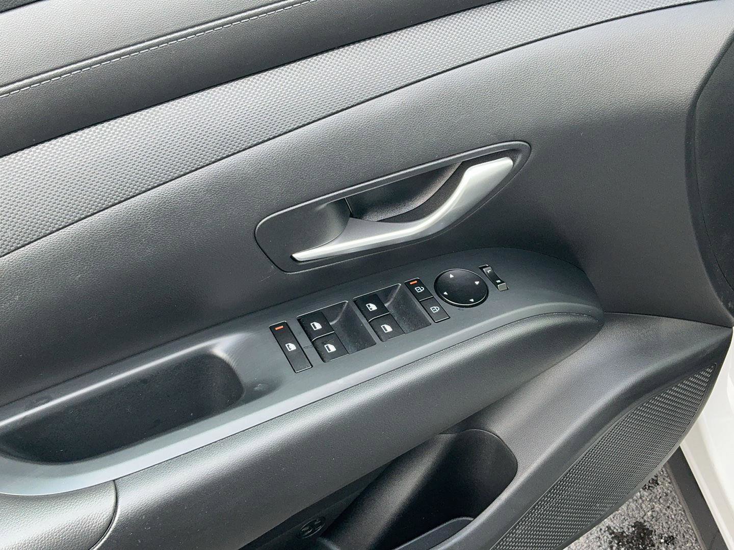 Certified 2025 Hyundai Tucson SE image 15