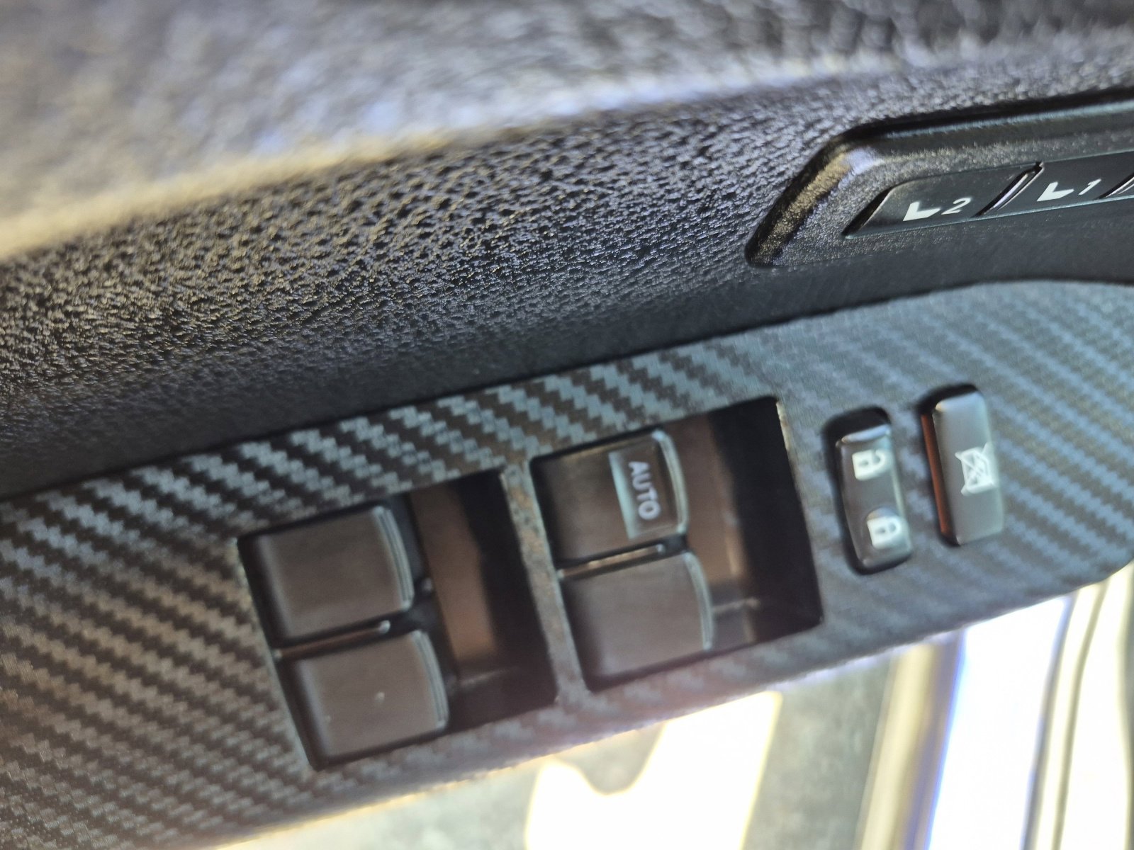 Used 2014 Toyota RAV4 Limited w/ Technology Package FWD image 13