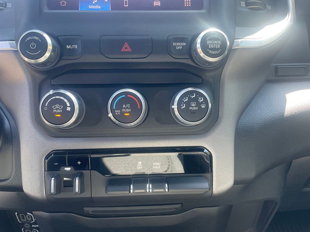 Used 2022 RAM 1500 Big Horn RWD image 17