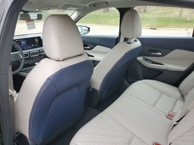New 2026 Nissan Sentra SL w/ Floor Mat Package FWD image 31