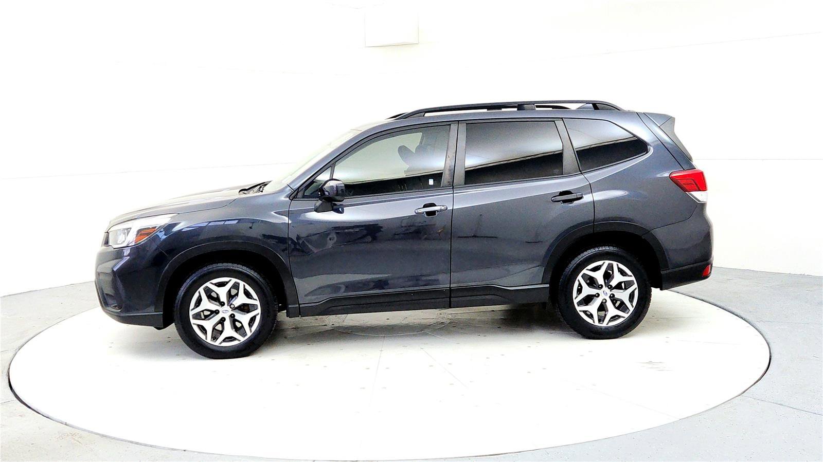Used 2019 Subaru Forester Premium image 3