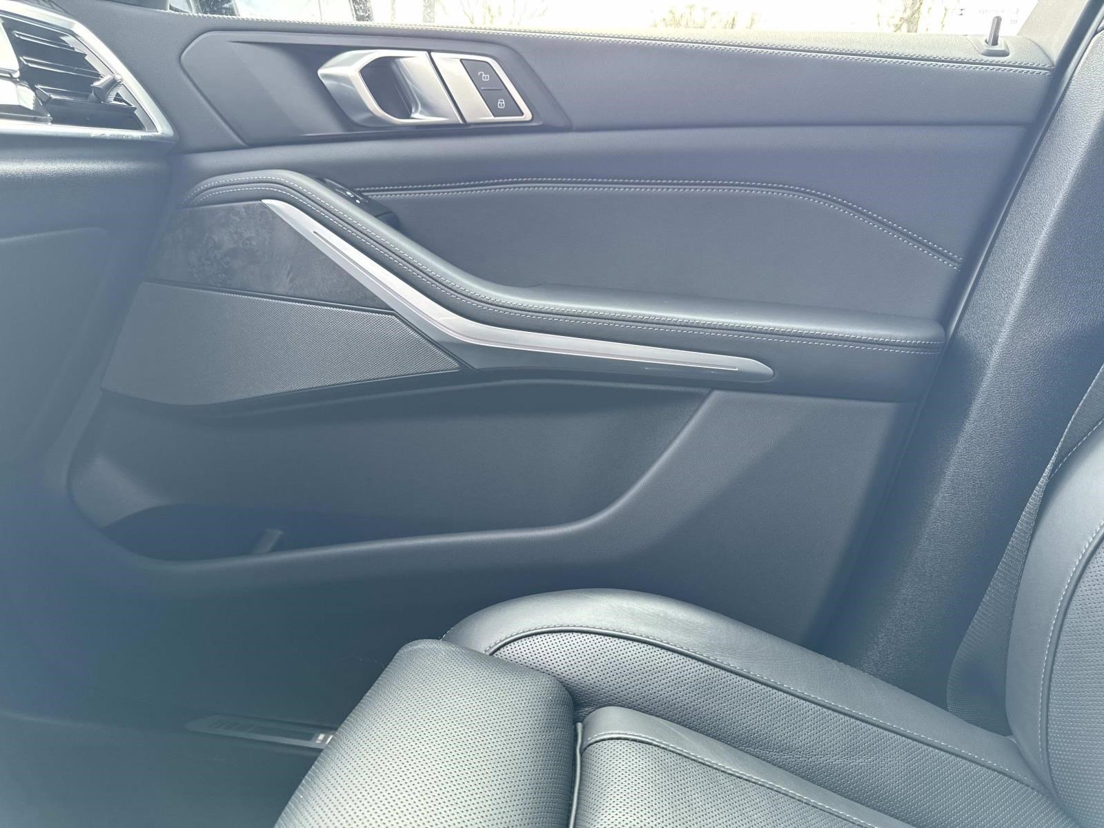 Certified 2024 BMW X5 M60i w/ Executive Package image 22