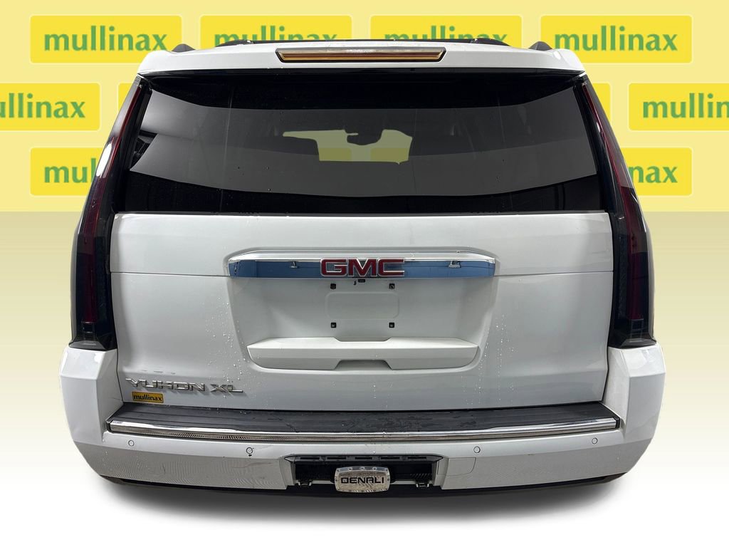 Used 2020 GMC Yukon XL Denali AWD/4WD image 11