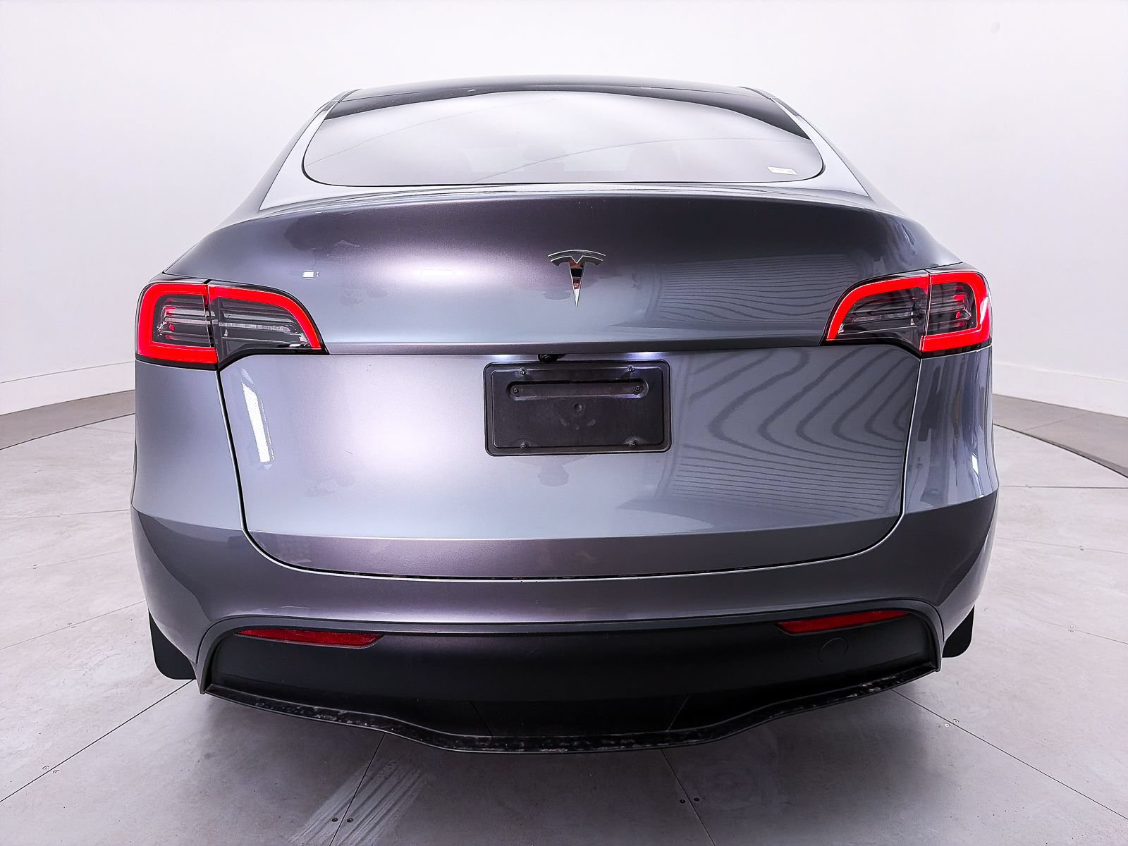 Used 2025 Tesla Model Y Long Range RWD image 14