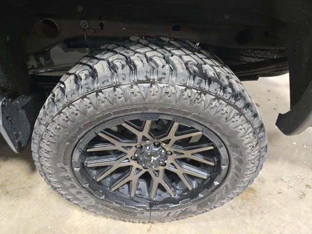 Used 2016 GMC Sierra 1500 SLT w/ All-Terrain Package image 11