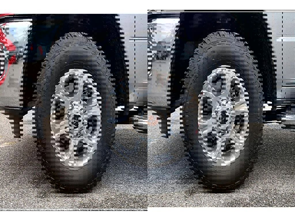 Used 2024 RAM 2500 Big Horn image 9