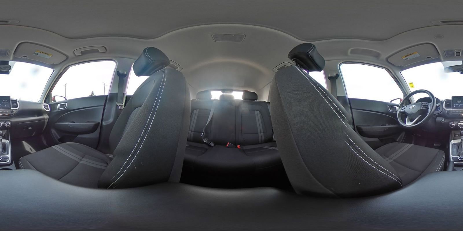 Used 2025 Hyundai Venue SEL image 42