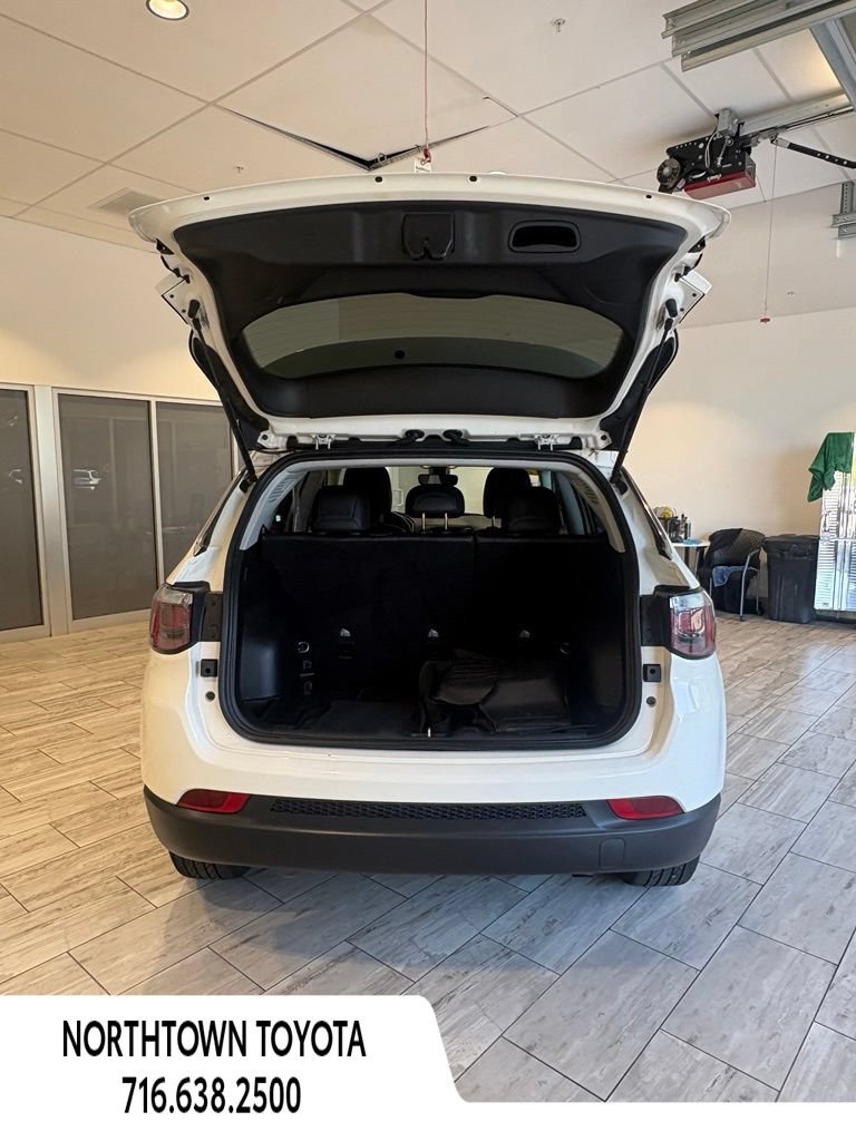 Used 2021 Jeep Compass Latitude AWD/4WD image 7