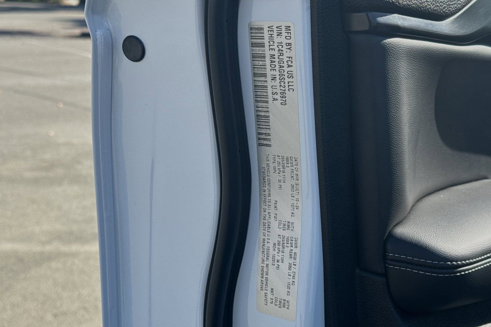 Used 2025 Jeep Grand Cherokee Laredo X image 27