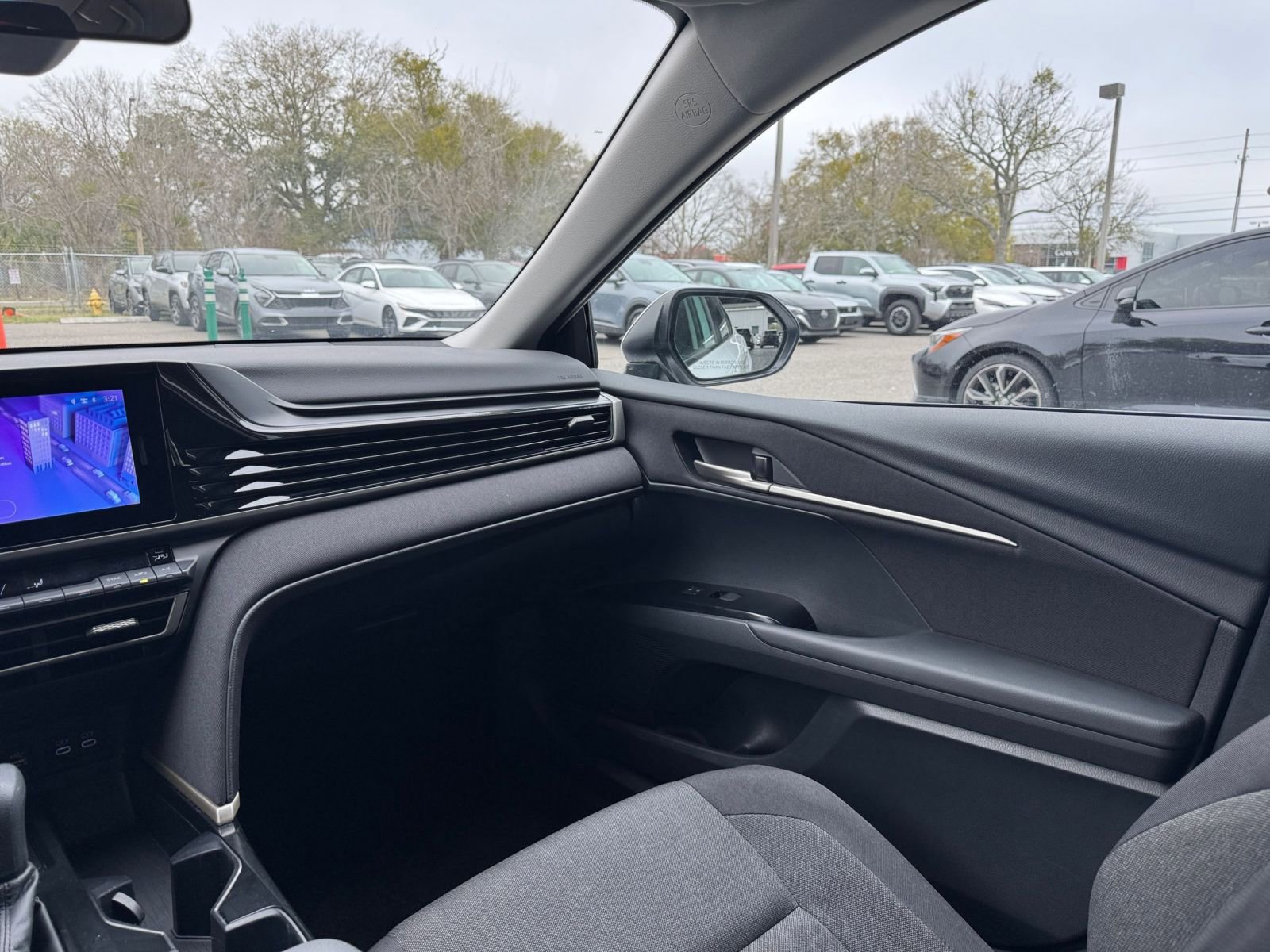 Used 2025 Toyota Camry LE FWD image 25