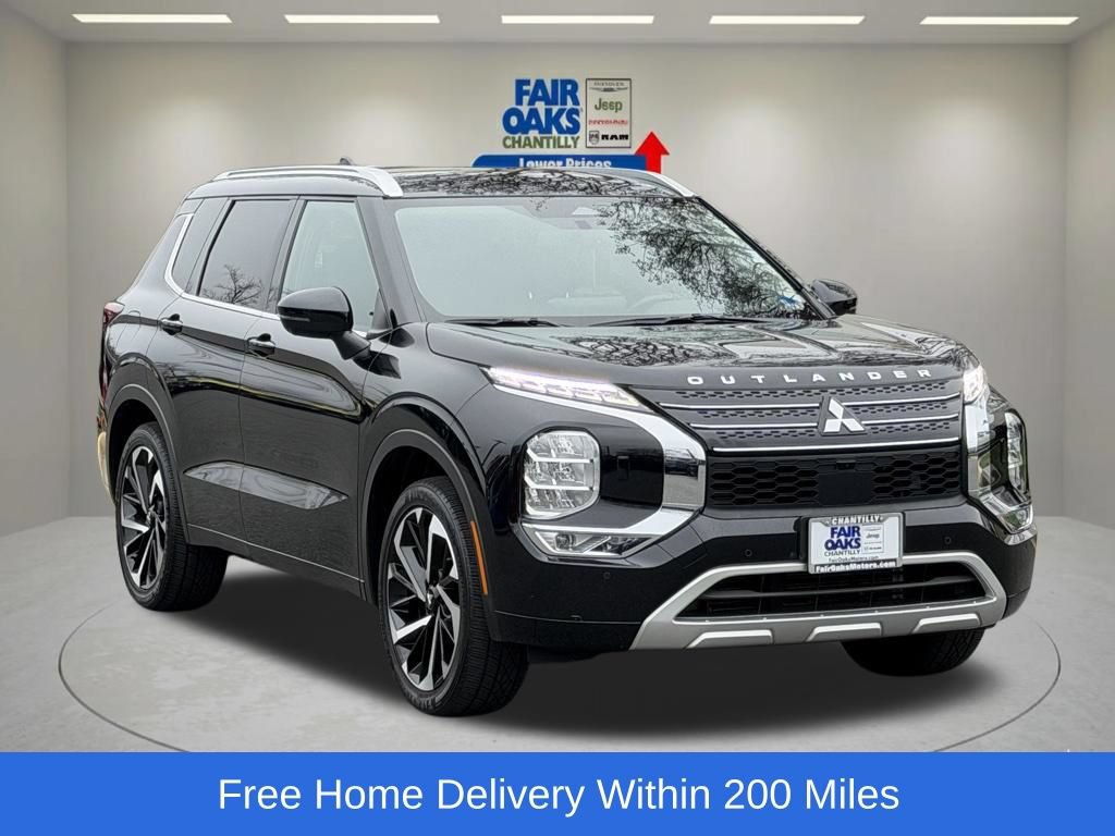 Used 2023 Mitsubishi Outlander SEL AWD/4WD image 1