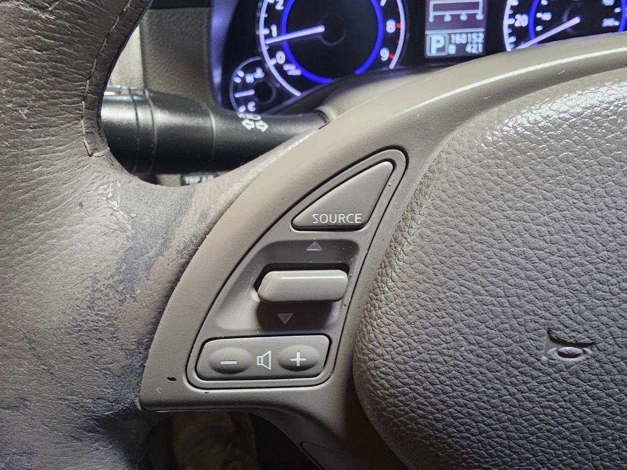 Used 2010 INFINITI G37 Journey w/ Premium Pkg image 28