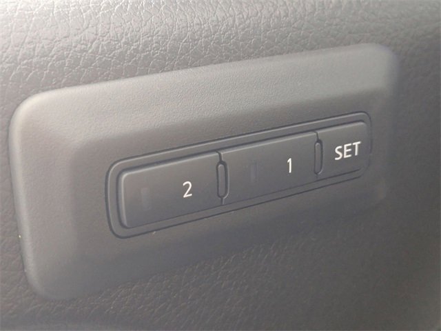 Used 2024 Nissan Titan Platinum Reserve w/ Moonroof Package image 11