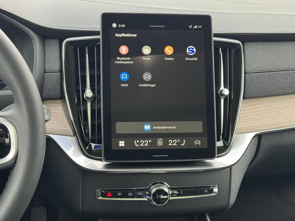 New 2026 Volvo XC90 T8 Plus w/ Protection Package Premier AWD/4WD image 11