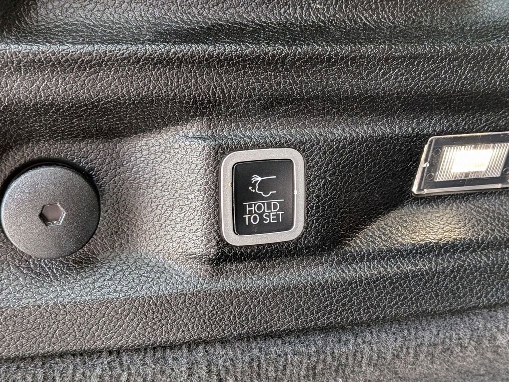 Used 2022 Jeep Grand Cherokee L Summit AWD/4WD image 9