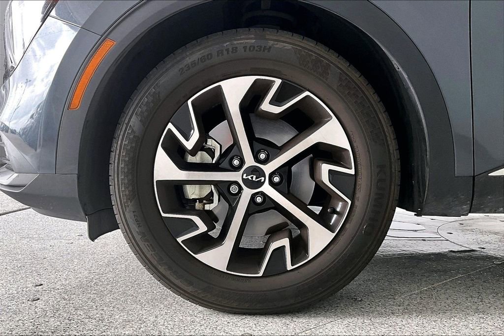 Used 2023 Kia Sportage EX image 12