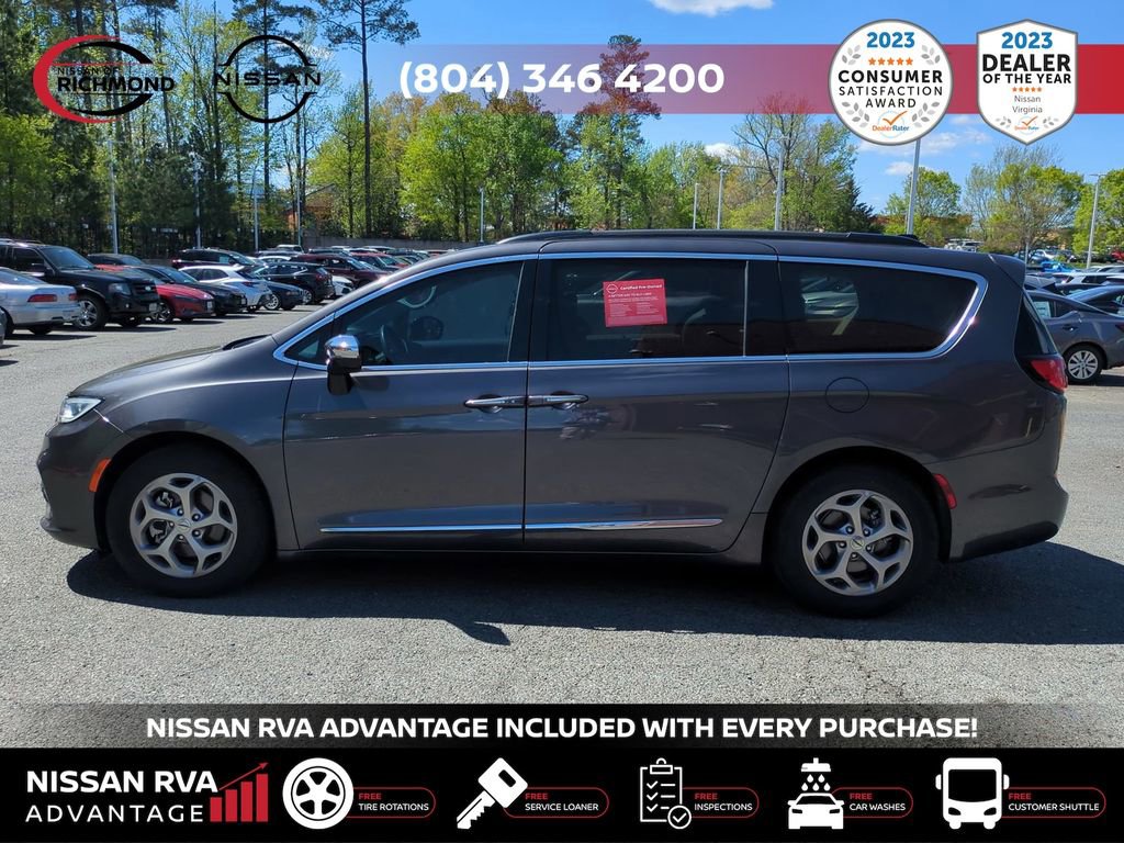 Used 2023 Chrysler Pacifica Limited image 8