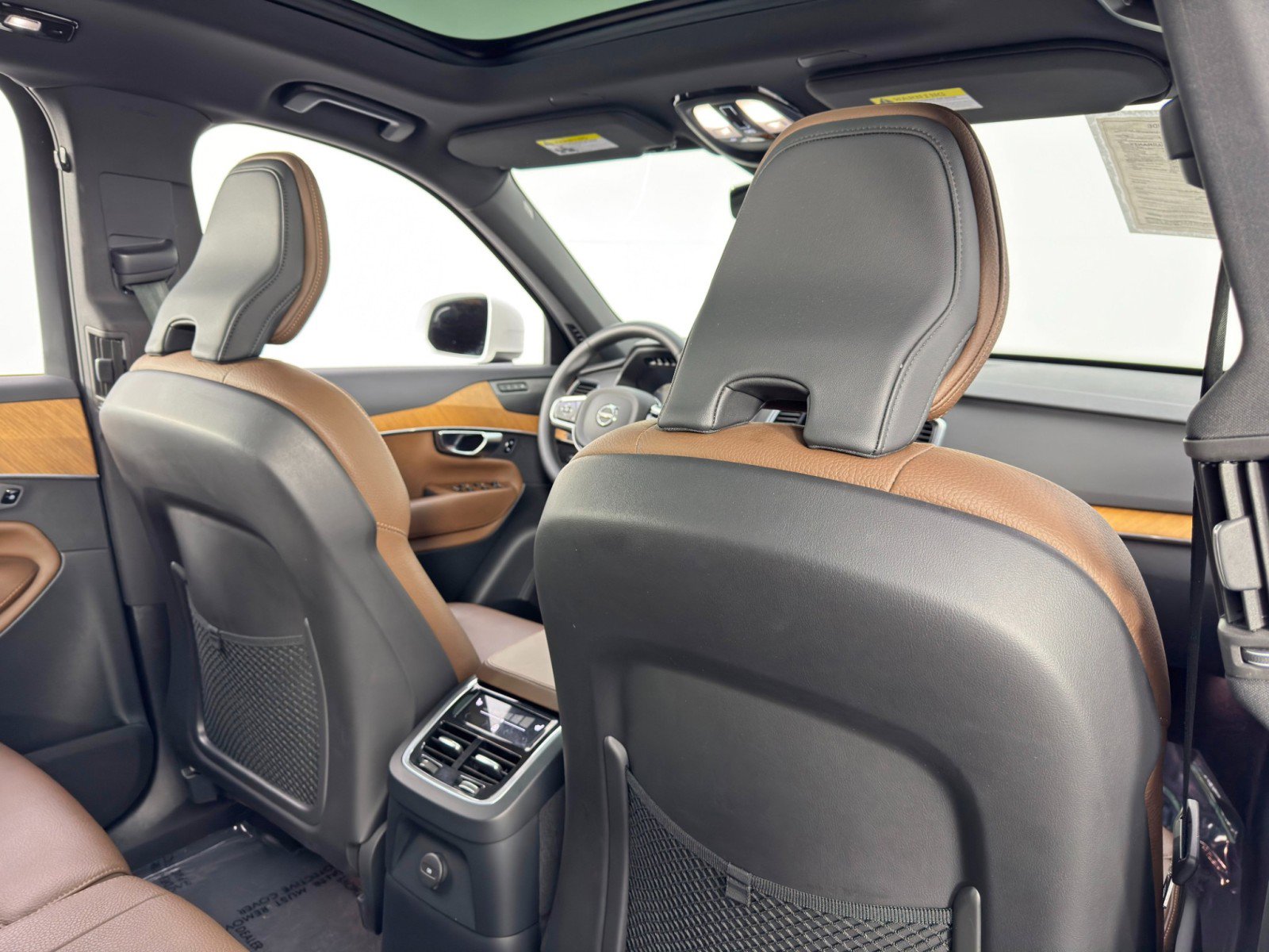 Used 2024 Volvo XC90 T8 Plus image 38