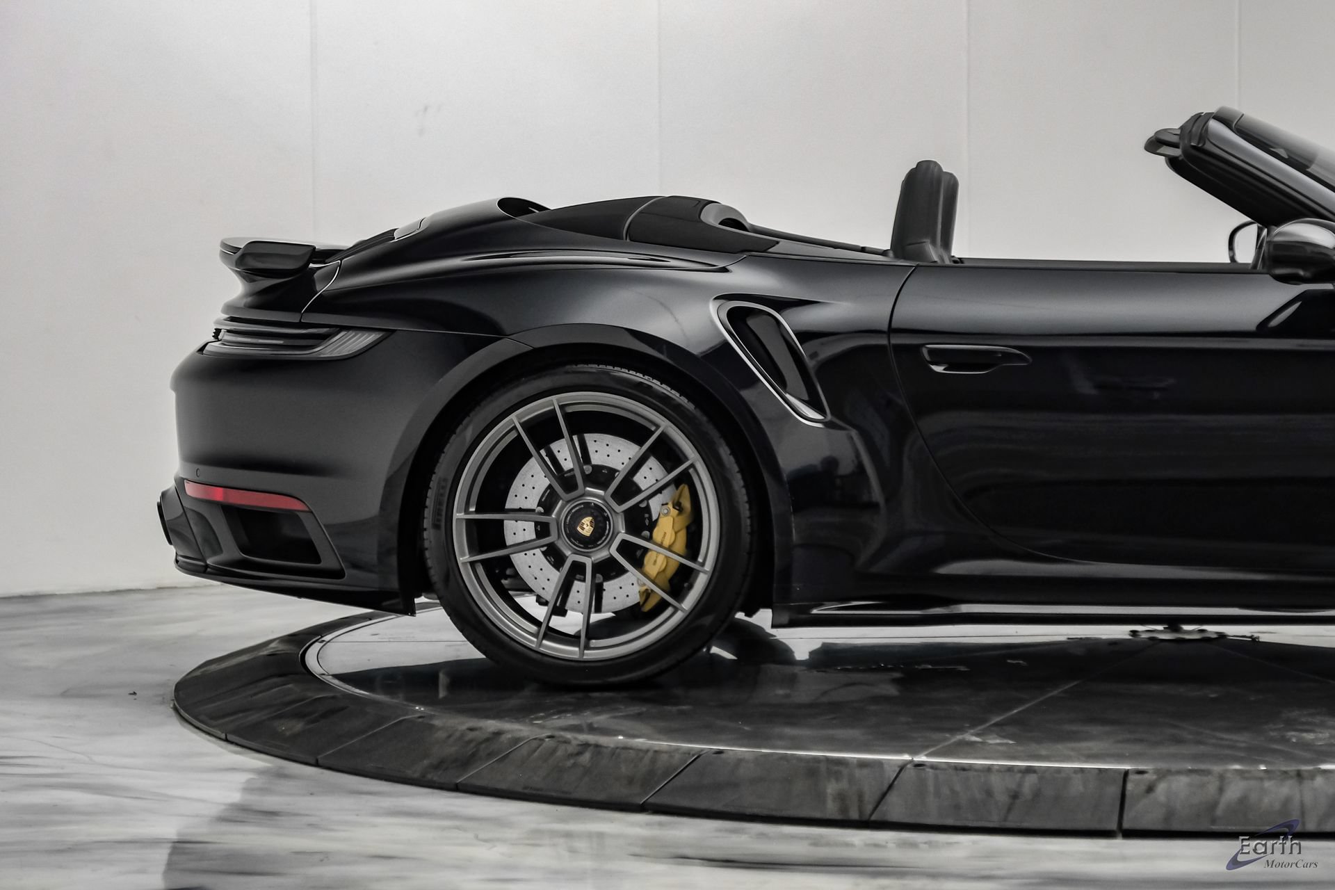 Used 2025 Porsche 911 Turbo S w/ Exterior Sport Package AWD/4WD image 28