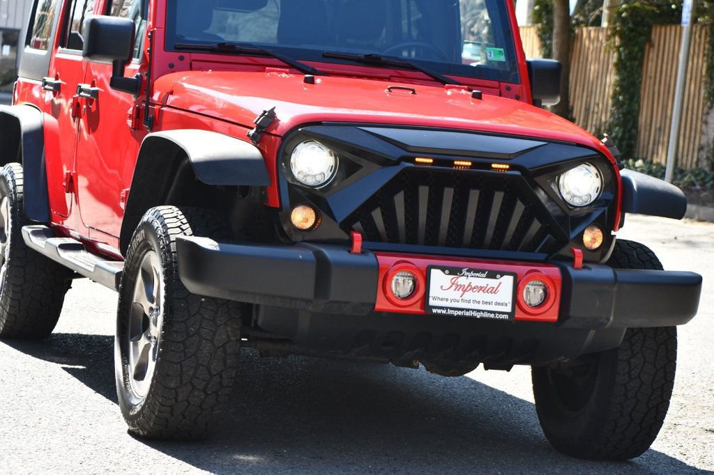 Used 2018 Jeep Wrangler Unlimited Sahara w/ Connectivity Group image 4
