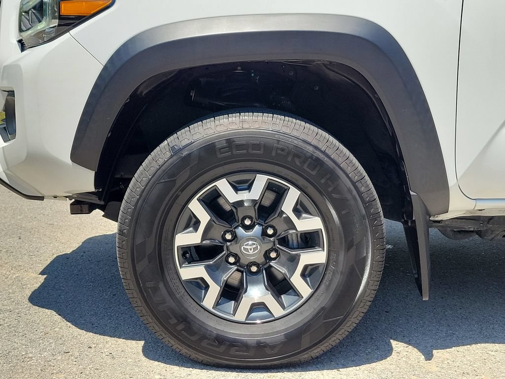 Used 2022 Toyota Tacoma TRD Off-Road w/ Technology Package AWD/4WD image 6
