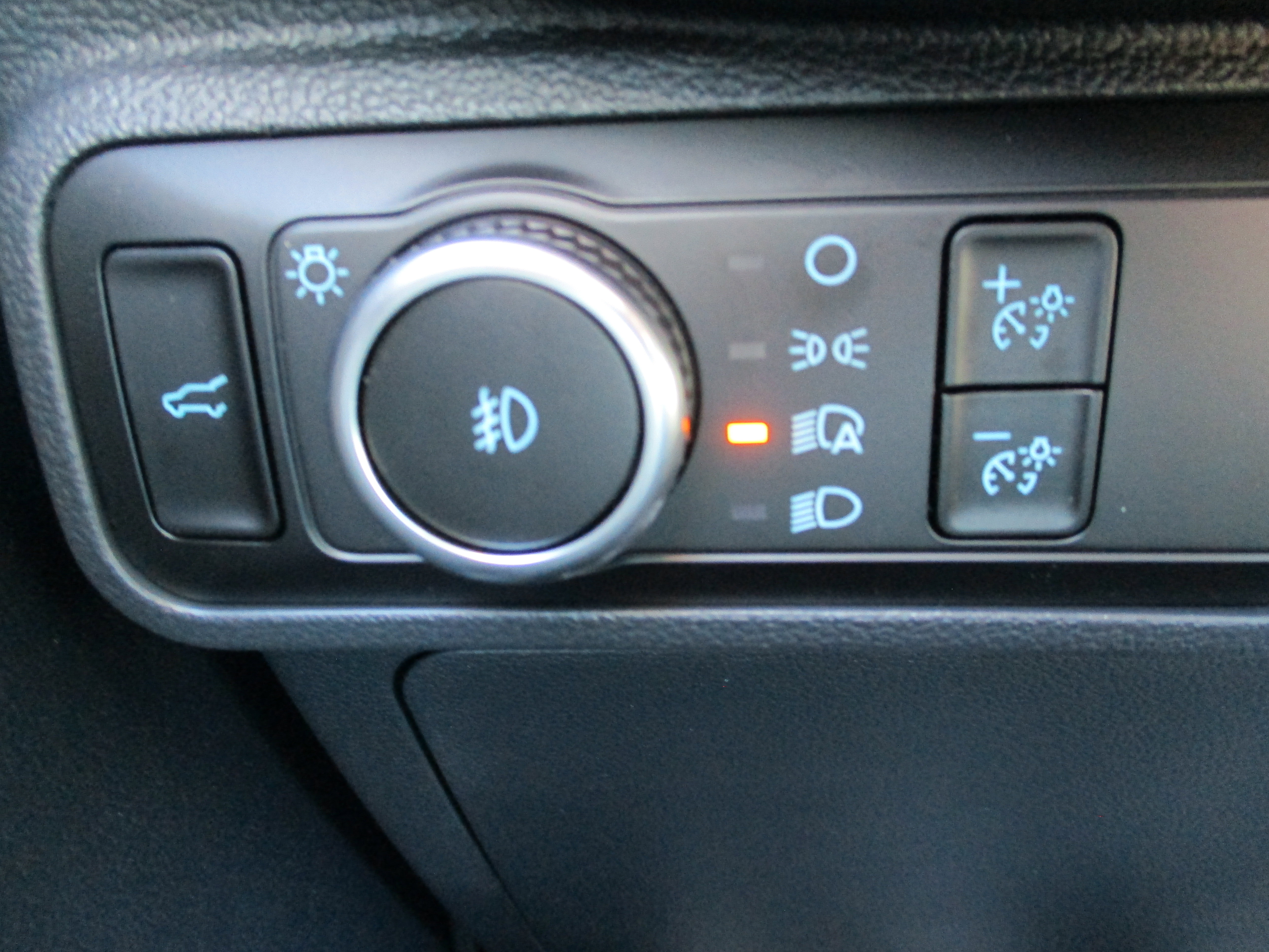 New 2025 Ford Explorer Active w/ Active Comfort Package image 11