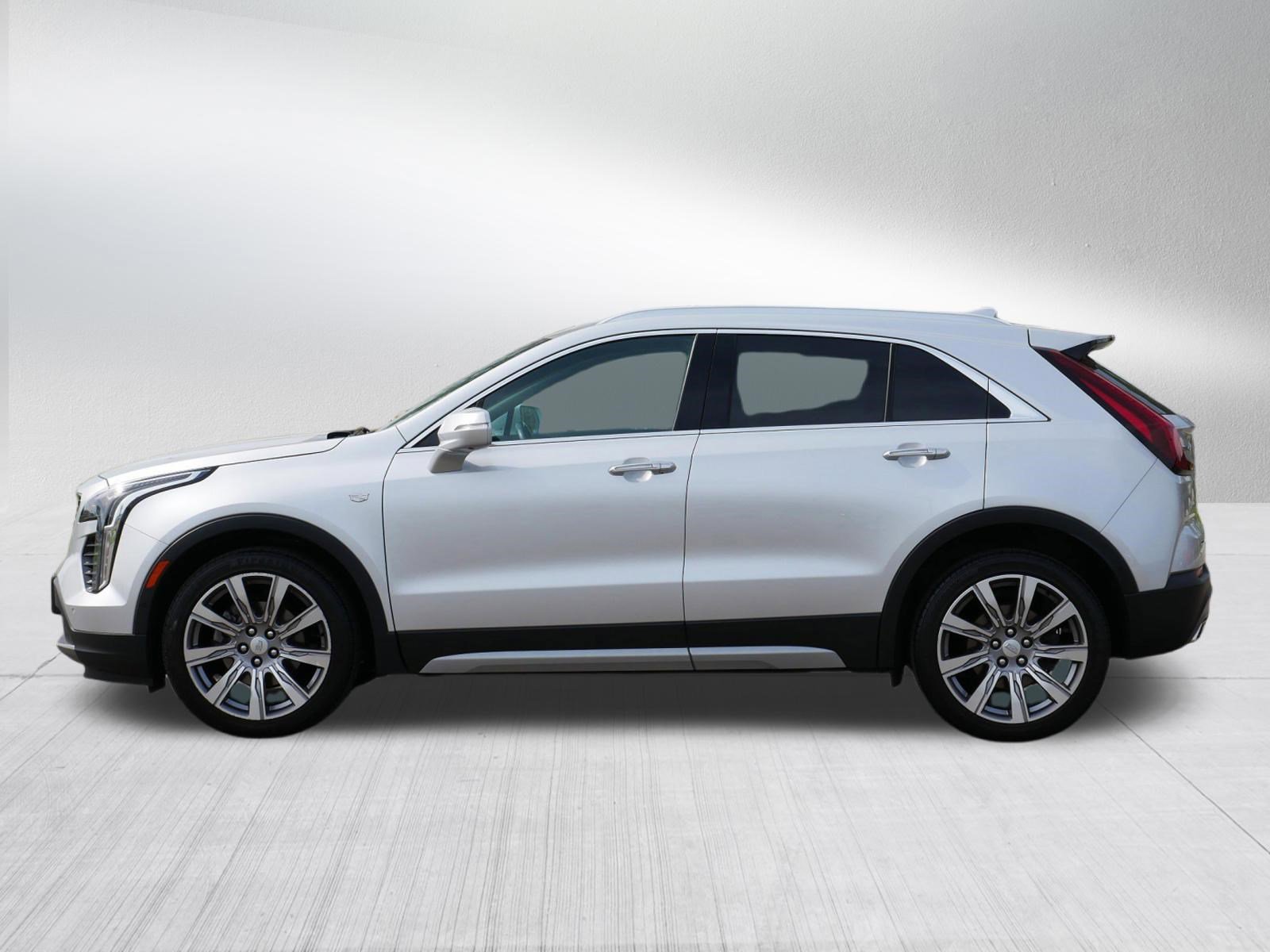 Used 2019 Cadillac XT4 Premium Luxury w/ Enhanced Visibility Package AWD/4WD image 3