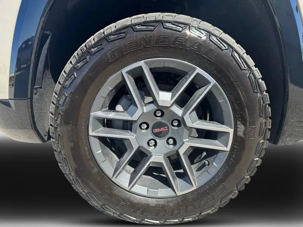New 2026 GMC Terrain AT4 AWD/4WD image 29