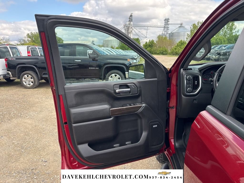 Used 2019 Chevrolet Silverado 1500 LT Trail Boss AWD/4WD image 17