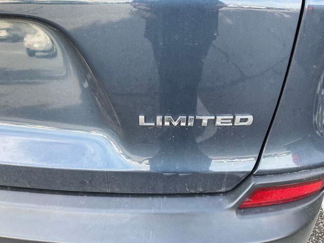 Used 2019 Jeep Cherokee Limited image 6