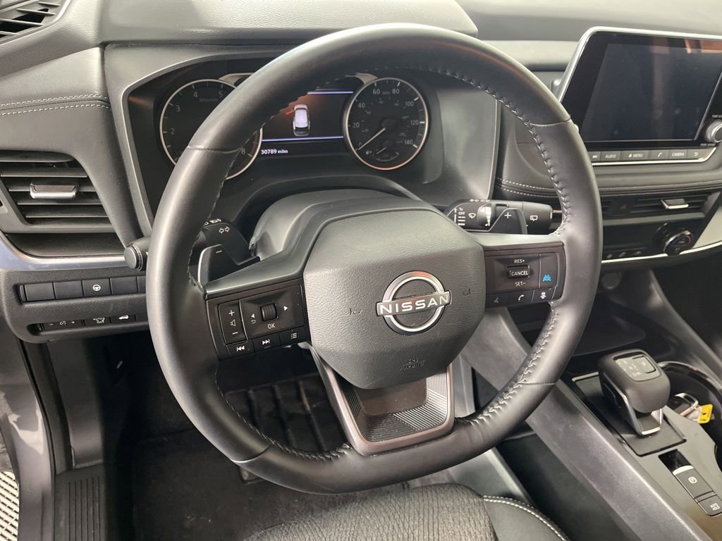 Used 2025 Nissan Rogue SV AWD/4WD image 26
