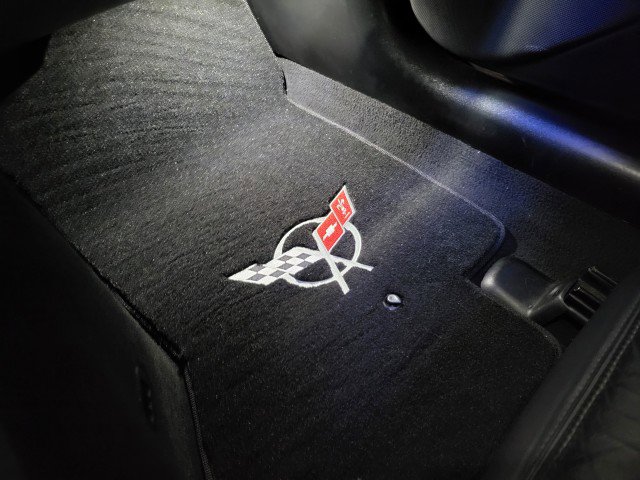 Used 2002 Chevrolet Corvette Coupe w/ Preferred Equipment Group2 image 15